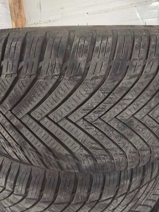 Гуми сезонни 255/40/19