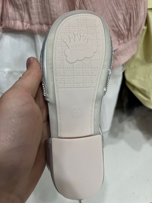 Детский обувь купит не забудь