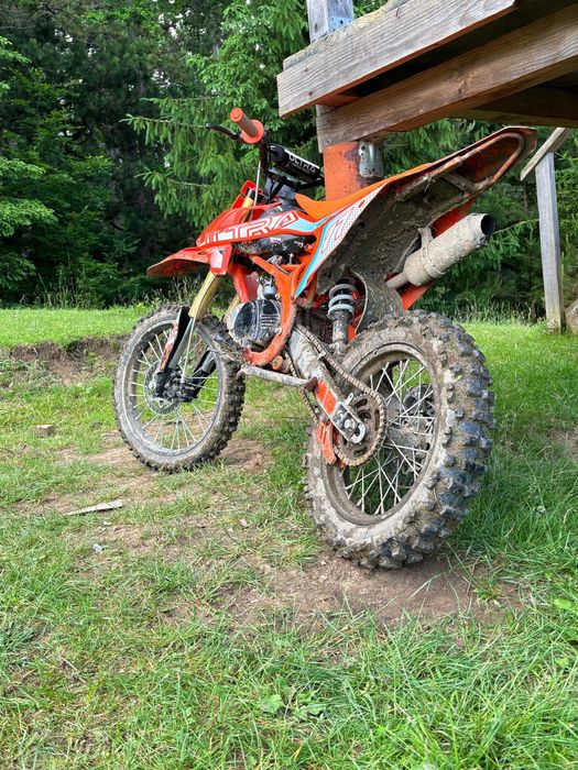 Vând motocicleta Ultra125cc
