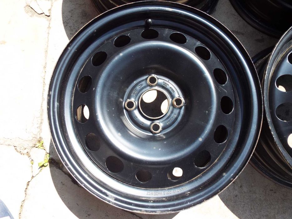 vand 4 jante pe 16" originale ford ecosport + piulite , merg si pe  B-MAX,fiesta pret 1000ron toate4