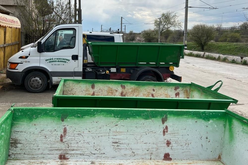 Transport bena cuva container,moluz moloz gunoi debarasari locuinte ap