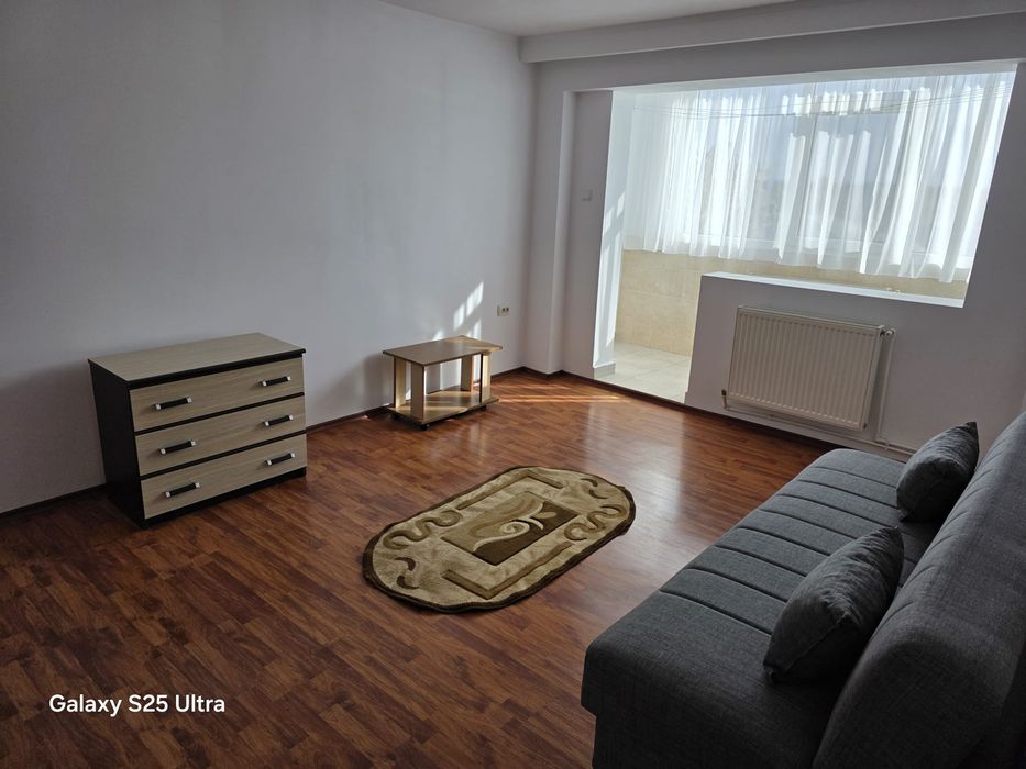 Apartament cu 3 camere de inchiriat