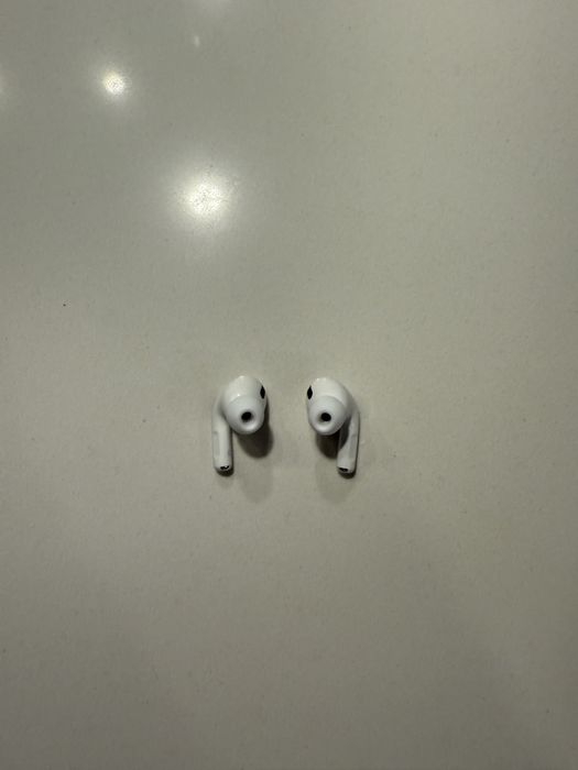 Apple Airpods Pro слушалки