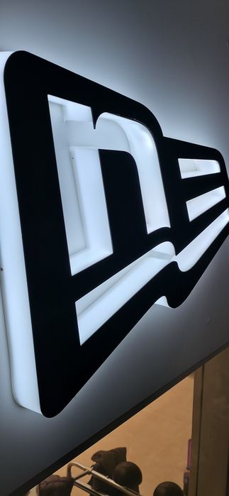 Reclame luminoase ,litere volumetrice ,casete