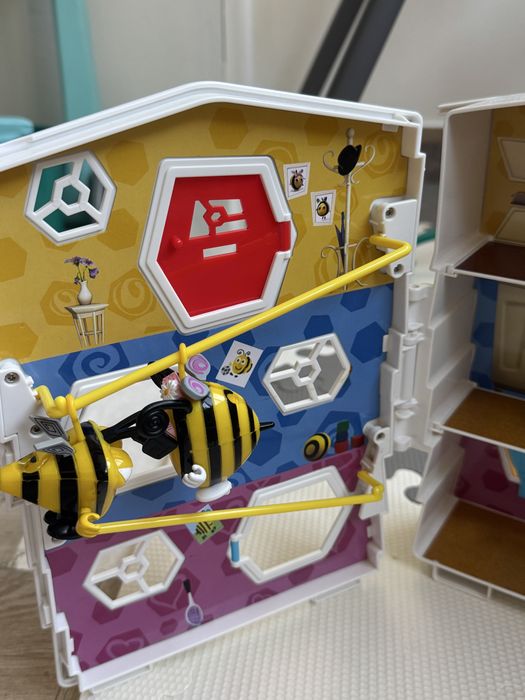 Vand Casuta The Hive