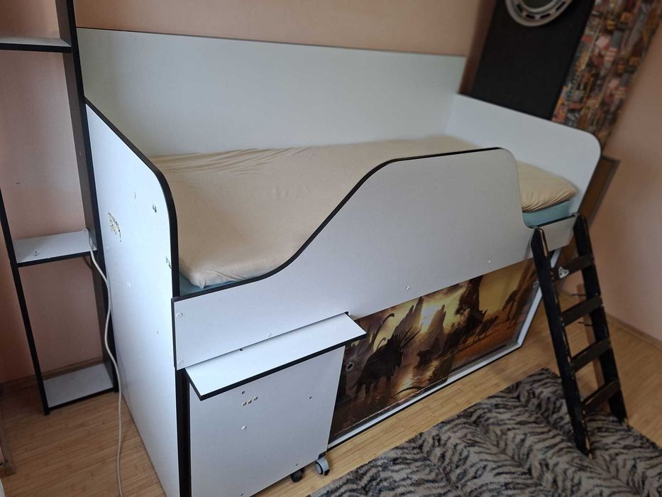 Pat multifuncțional 200x90 cm cu birou, spații de depozitare, saltea și topper incluse + Dulap haine cu 2 usi