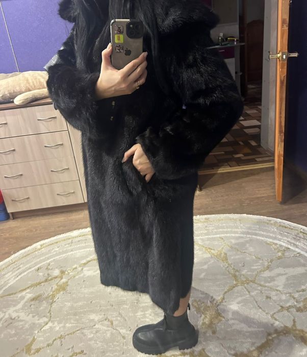 Продам норковую шубу