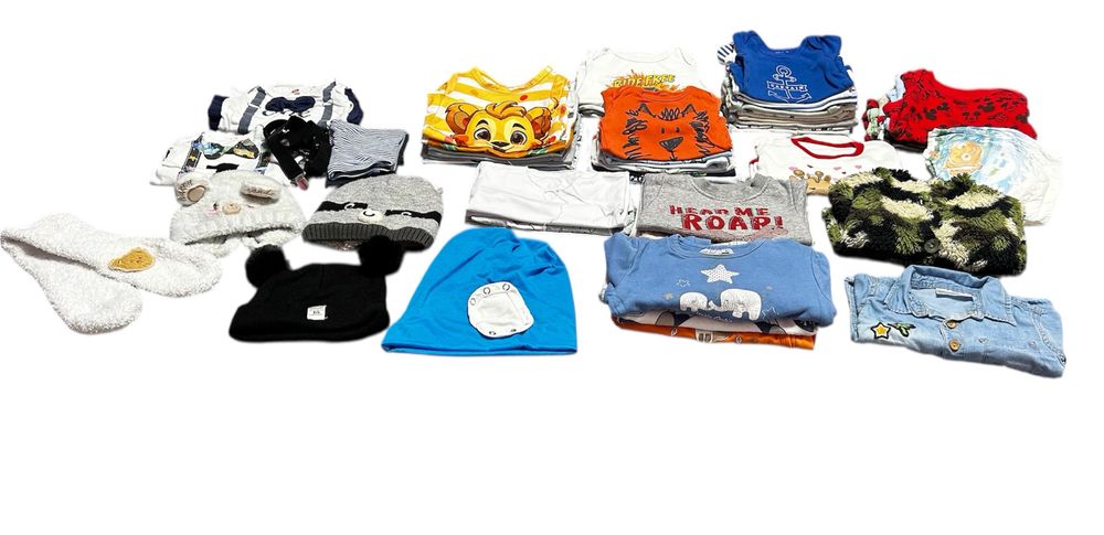 Голям лот дрехи, подходящи за бебе, размер 9-12 месеца