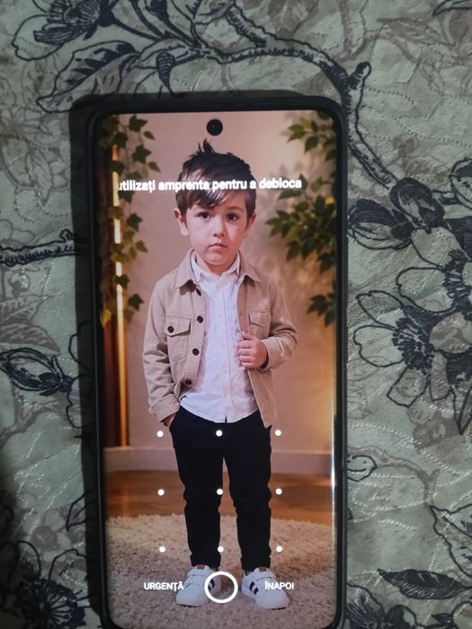 Vând Redmi Note 15 5G, 256 GB stocare, în stare foarte bună, fără zgârieturi  fără lovituri  folosit cu grijă Telefonul funcționează perfect