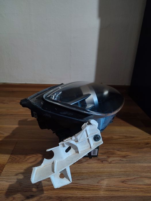 Десен фар за Мазда РХ-8/Mazda RX-8