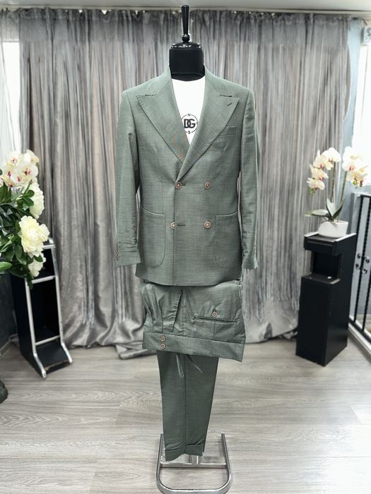 Costum Sartoria. Marimi dispinibile: 48/50/52/54/56