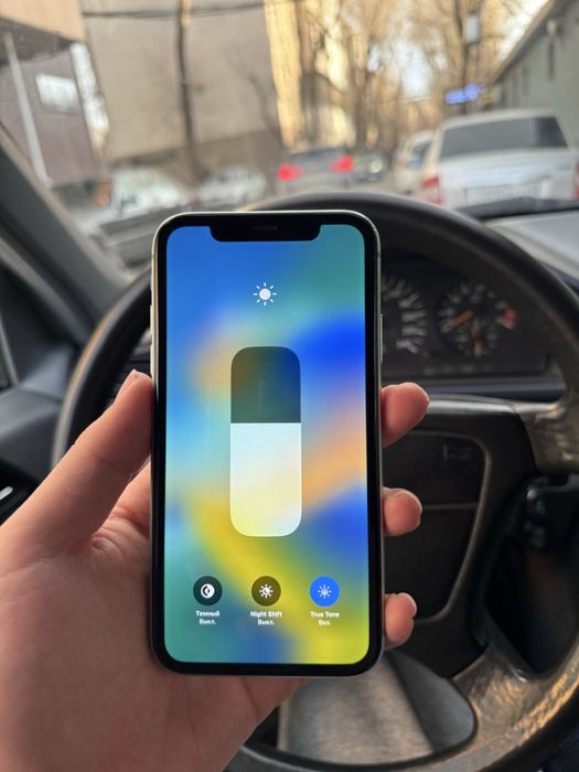 iPhone 11 в отличном состоянии