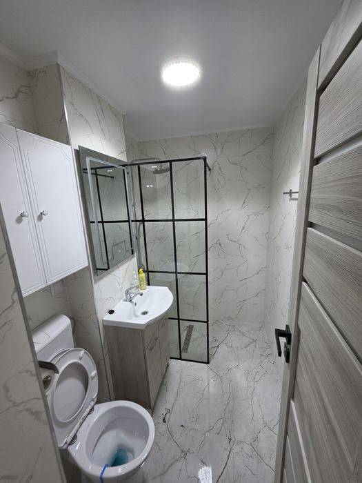Vând apartament cu 3 camere