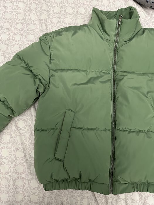 Продам куртку новая