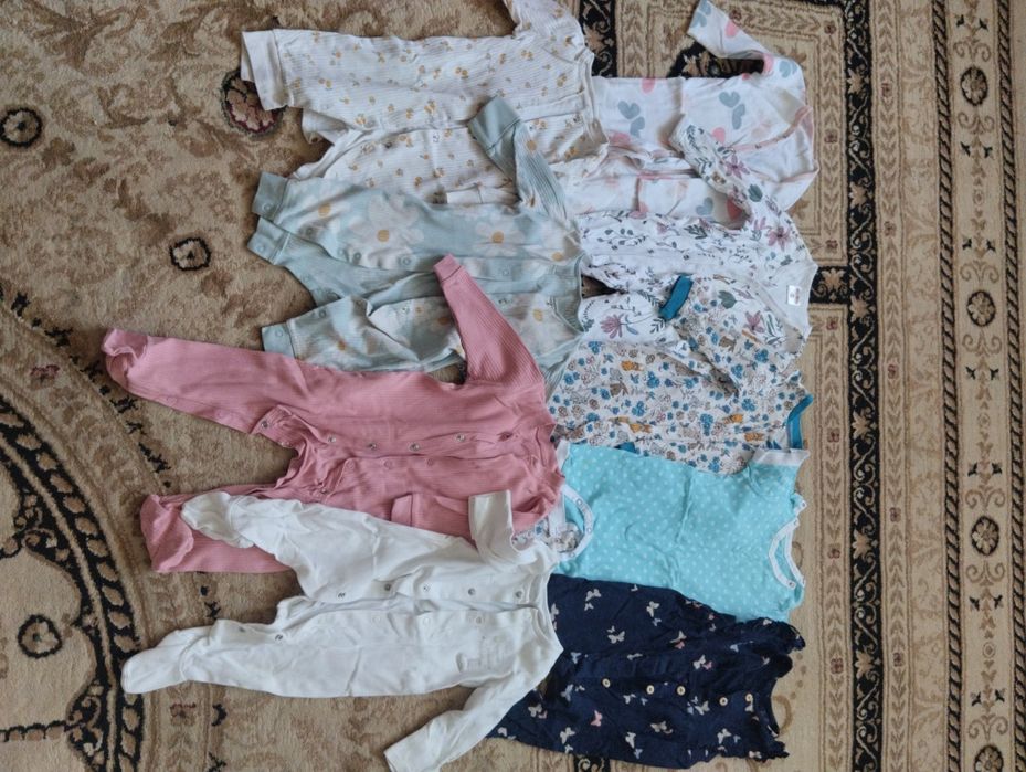 Продам детские вещи