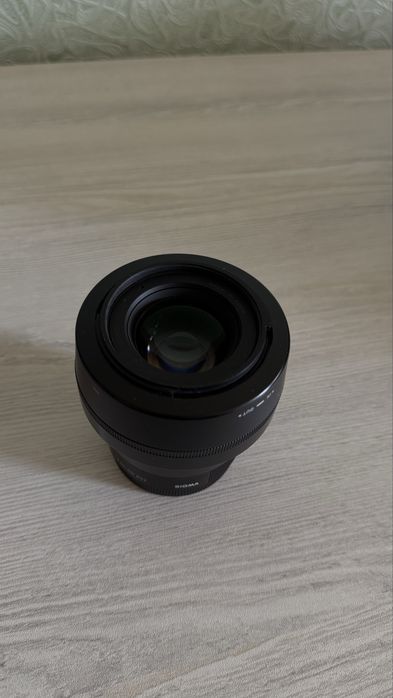 Продаю объектив Sigma 30mm F1,4 DC DN E-mount