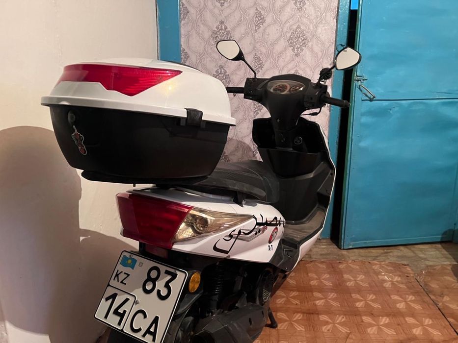 Продам мопед        М8