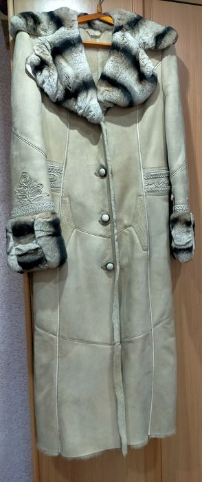Продам дубленку новую