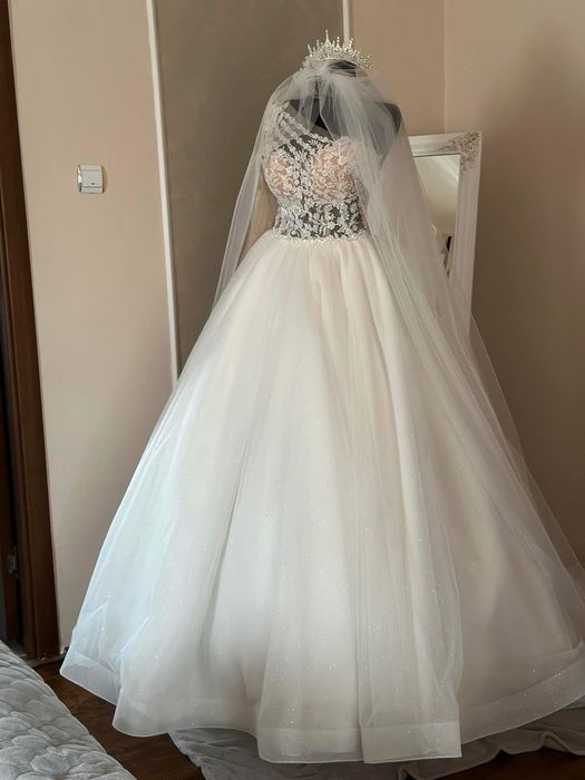 Rochie mireasa model unicat