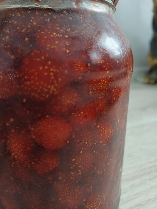 Продам варенье малина ,виктория,ревень.