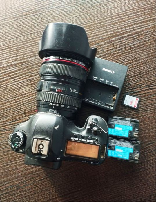 Mark3 foto video aparat. Kamplent hamma narsasi bor. Holati yaxshi.