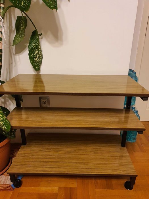 Етажерка / Маса за телевизор