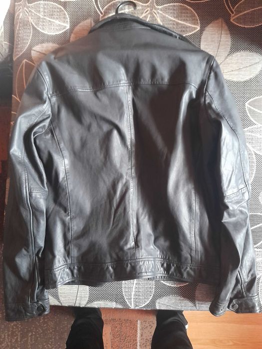 Продавам стари якета мъжки запазени.