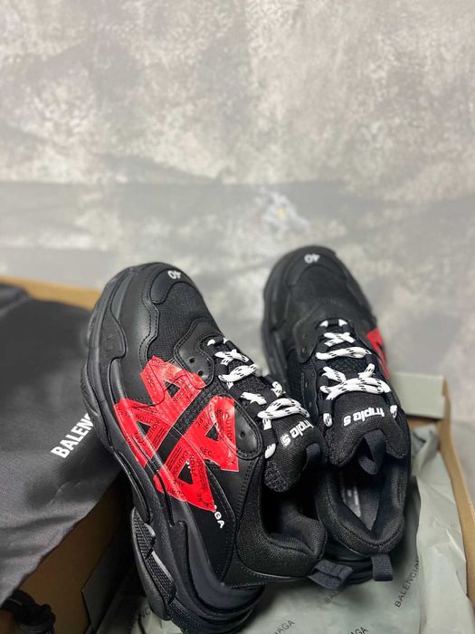 Adidasi Balenciaga Triple S Calitate Premium