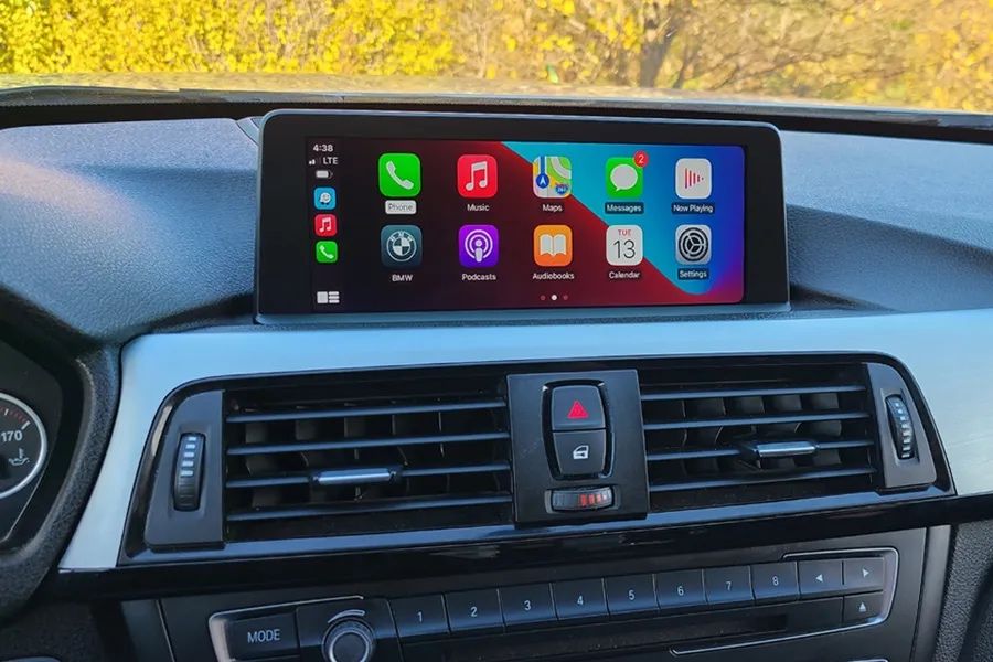 Apple CarPlay BMW , actualizare harti navigatie