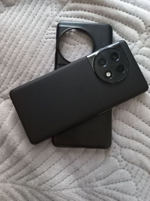 Продам oneplus ace2 5g