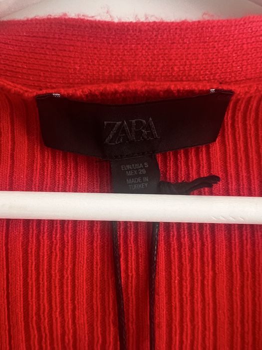 Zara жилетка нова