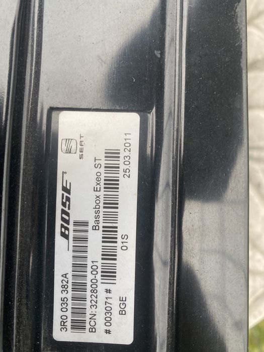 Vand subwoofer bose pentru seat exeo si audi a4