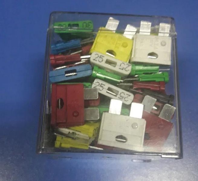 БУШОНИ-Микс Кутия-100бр