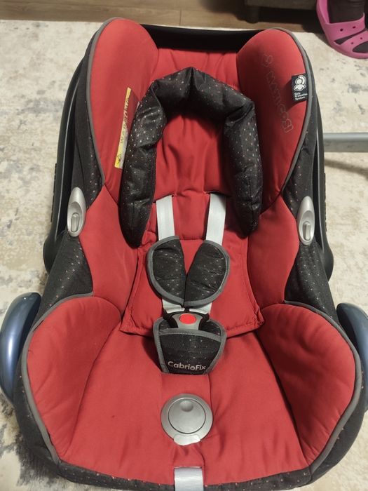Кош кошница за кола с база изофикс isofix  Maxi-Cosi CabrioFix + ISOFIX EasyFix – комплект с база. 0-13 кг До около От 0 до 16-18 месеца