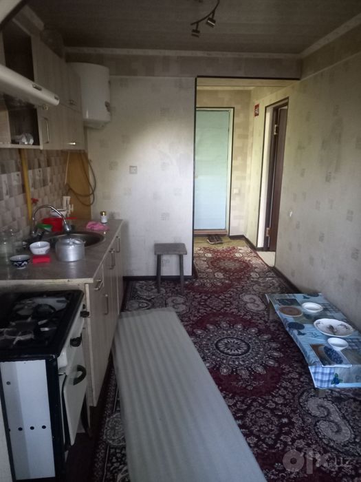 Сдается 1 ком кв в Чирчике 2 этаж около 3 школы ориентир анор банк