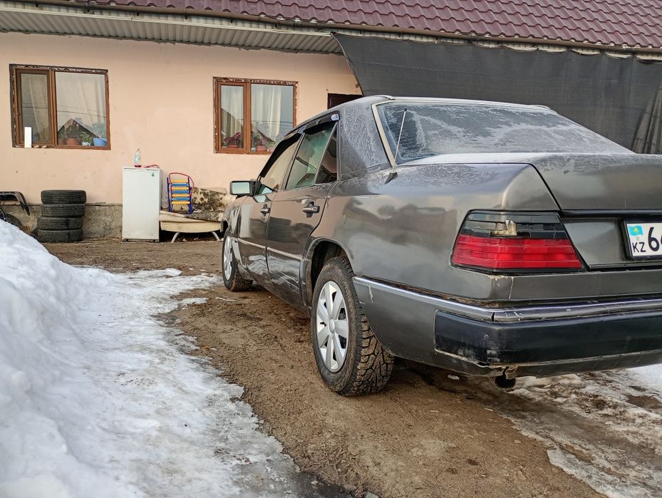 Продам Мерседес 124