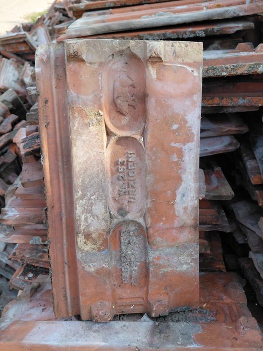 Vând țiglă din demolare