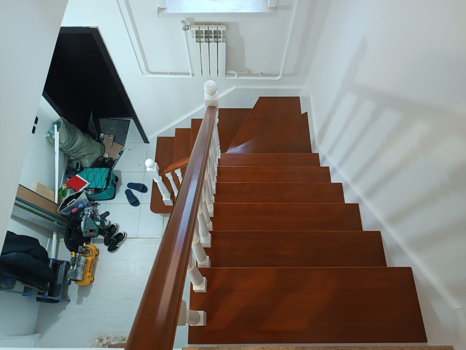 Изготовление лестниц под ключ