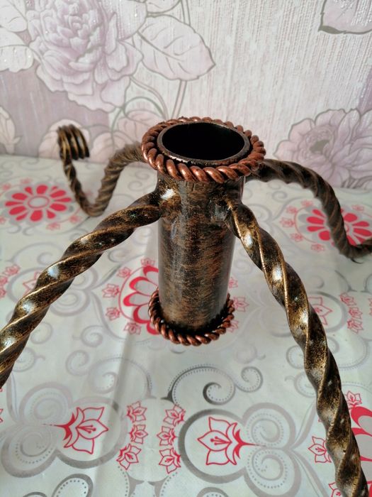 Кованная подставка для ёлки