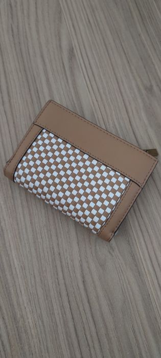 Дамско портмоне Guess