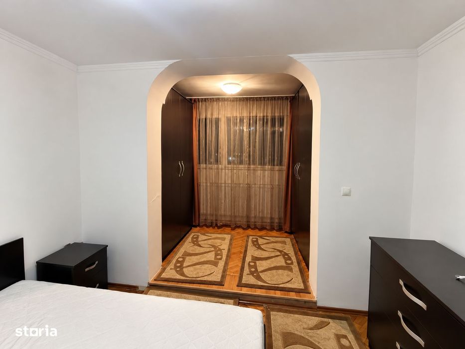 Apartament cu 3 camere mobilat / utilat  Calea Aradului.