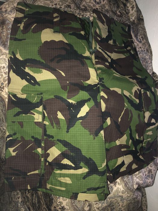Pantaloni scurti camuflaj
