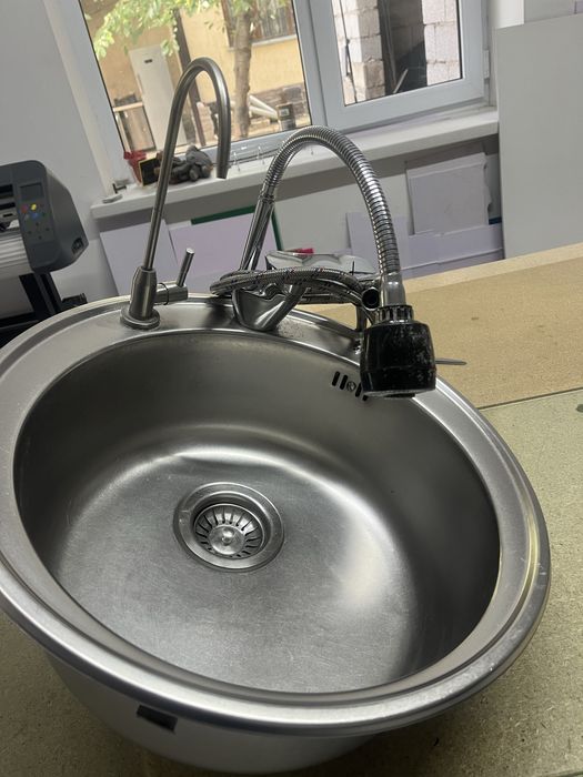 Раковина кухоная.