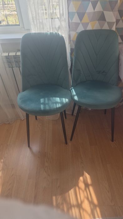 Диван, стулья 4 шт