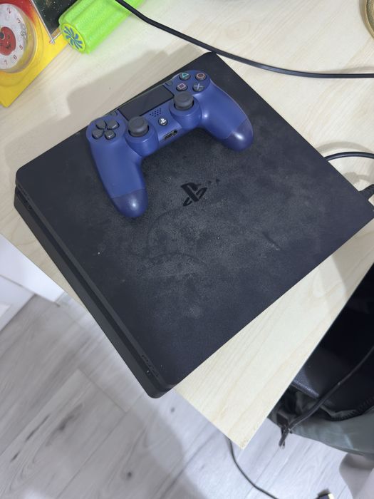 Ps 4 slim 1T cu controller