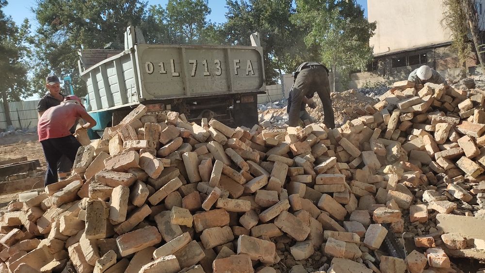 Bu gisht Кирпич бу bu gish soni sifatiga jovop