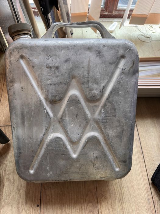 Канистра за гориво