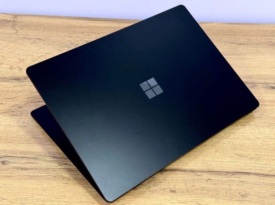 Microsoft Surface Laptop 6 

14-YADRO 18-POTOKLI H PROSSESORli biznes
