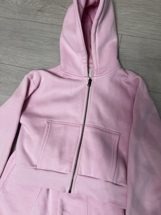 Спортаный костюм на девочку