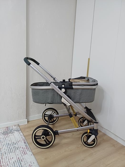 Продам детскую коляску